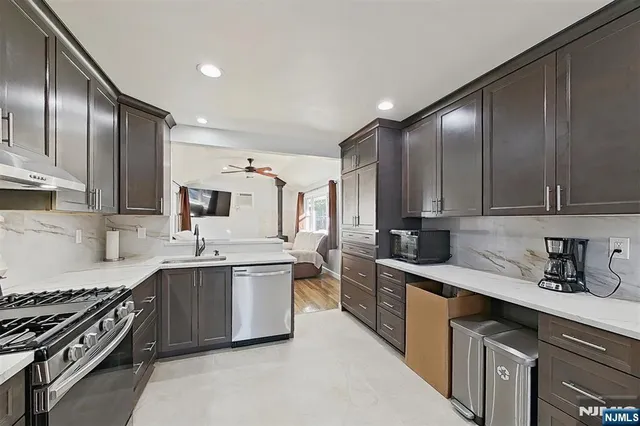 $595,000 | 127 Iozia Terrace, Elmwood Park, NJ 07407