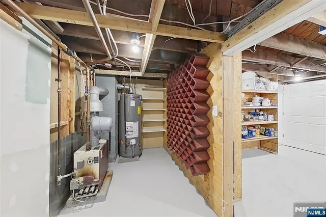 $595,000 | 127 Iozia Terrace, Elmwood Park, NJ 07407