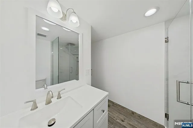 $595,000 | 127 Iozia Terrace, Elmwood Park, NJ 07407