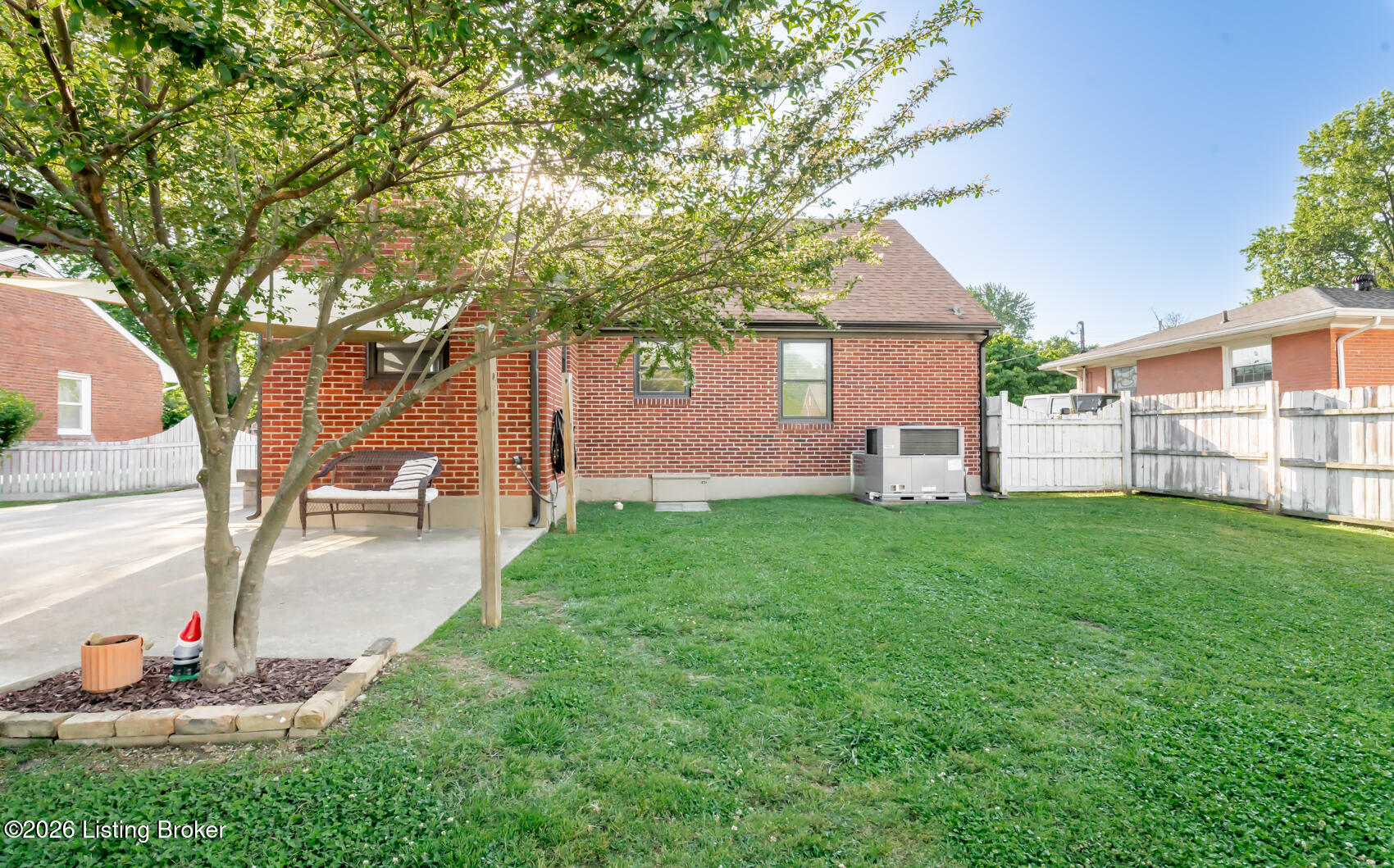 7706 Bluebonnet Road Louisville, KY 40258 - Photo 7 of 50 BBA-107
