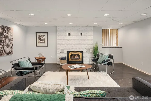 $2,348,000 | 3604 Serene Way, Lynnwood, WA 98087