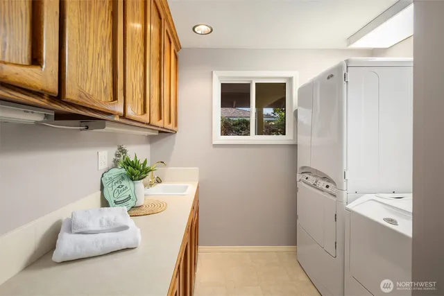 $2,348,000 | 3604 Serene Way, Lynnwood, WA 98087