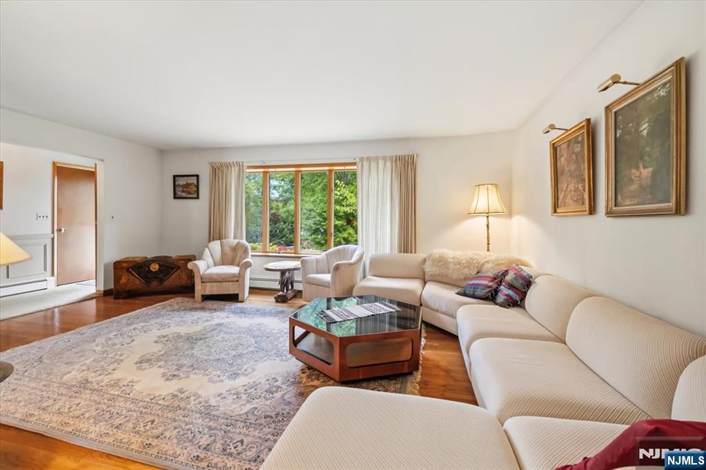 641 Antrim Road River Vale, NJ 07675 - Photo 7 of 45