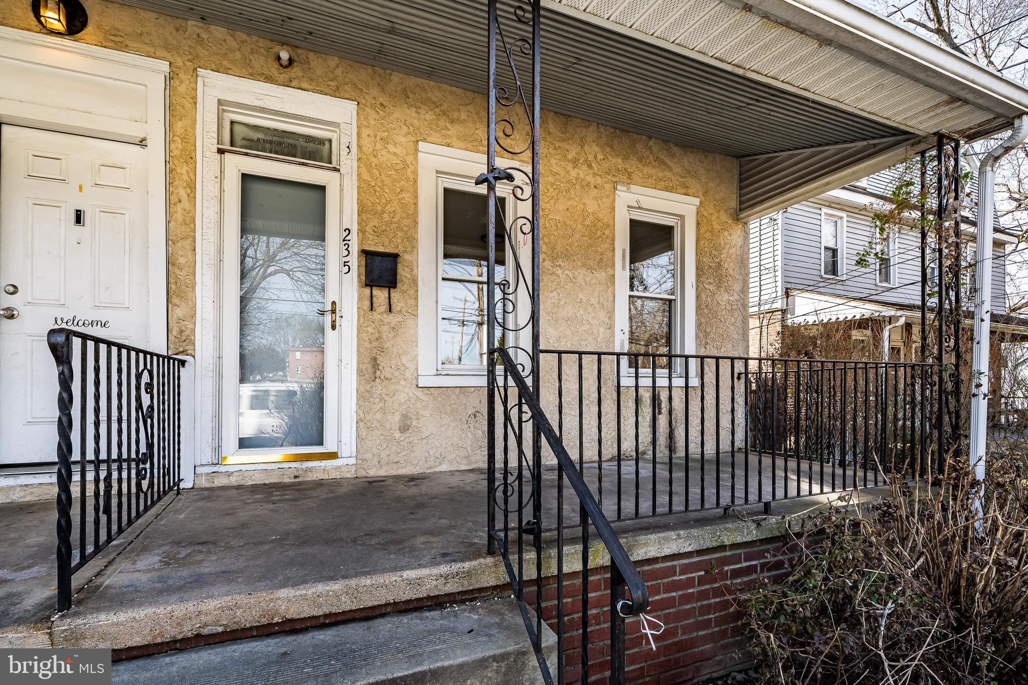 235 Fairview Road Crum Lynne, PA 19022 - Photo 2 of 33 Gallery Image 2