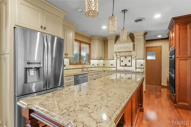 $439,900 | 106 Vine Street, Marble Hill, MO 63764