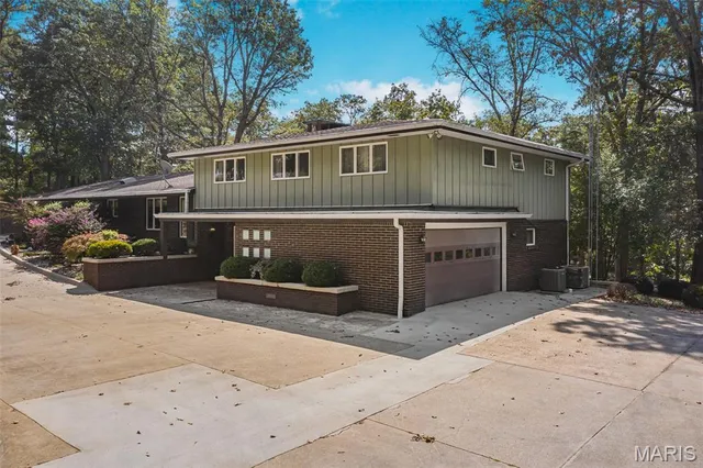 $439,900 | 106 Vine Street, Marble Hill, MO 63764