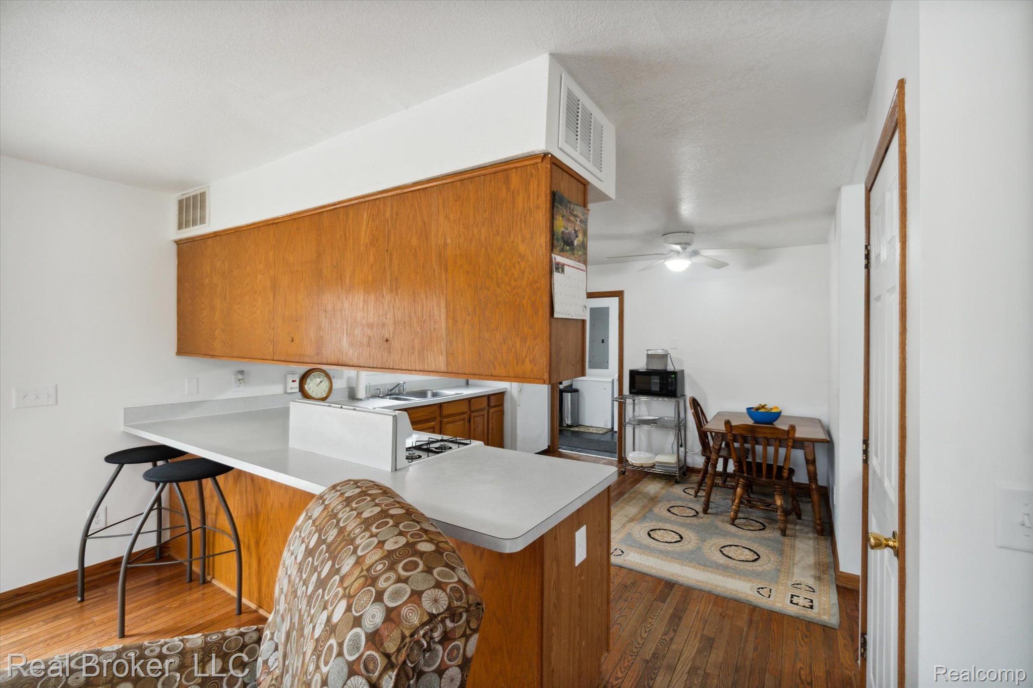 10243 Judd Road Willis, MI 48191 - Photo 10 of 48 Gallery Image 10