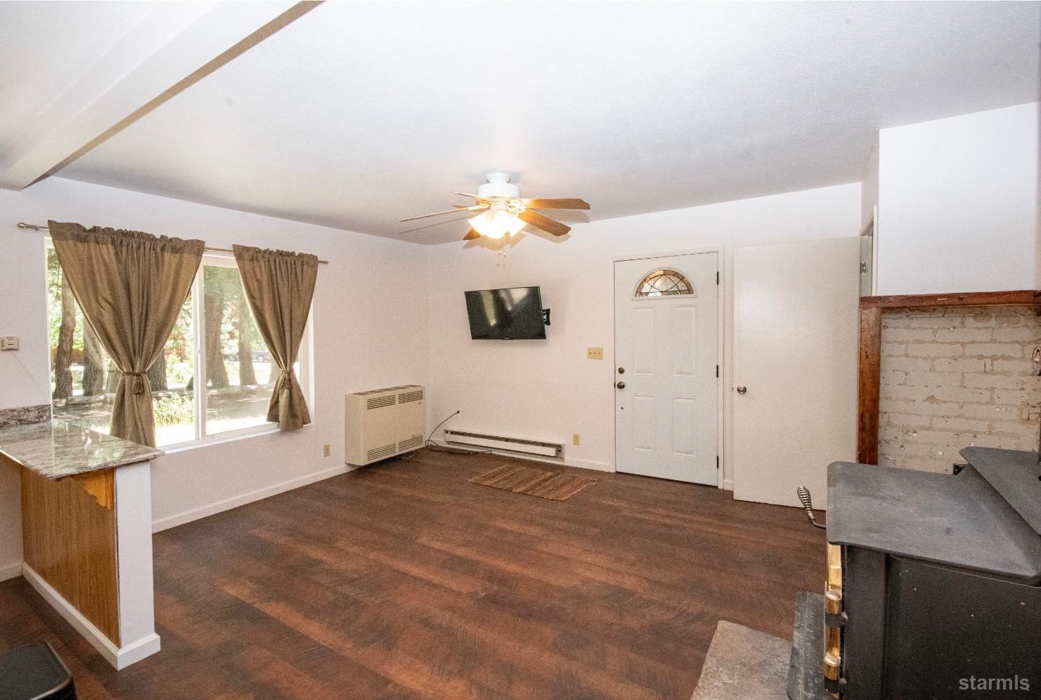 17581 Strawberry Road Twin Bridges, CA 95735 - Photo 6 of 33