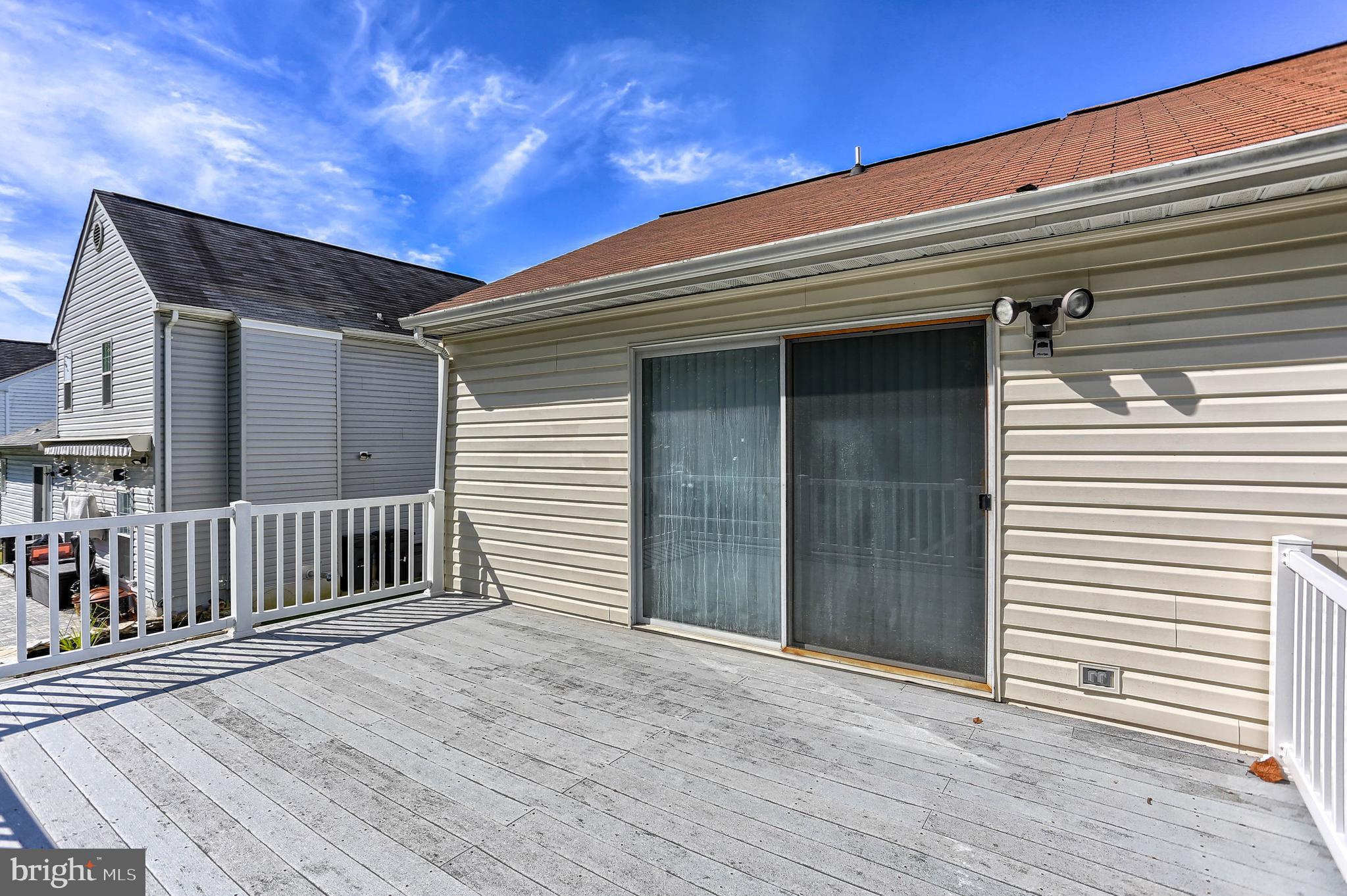 12945 Cunninghill Cove Road Baltimore, MD 21220 - Photo 4 of 35 Slider to deck