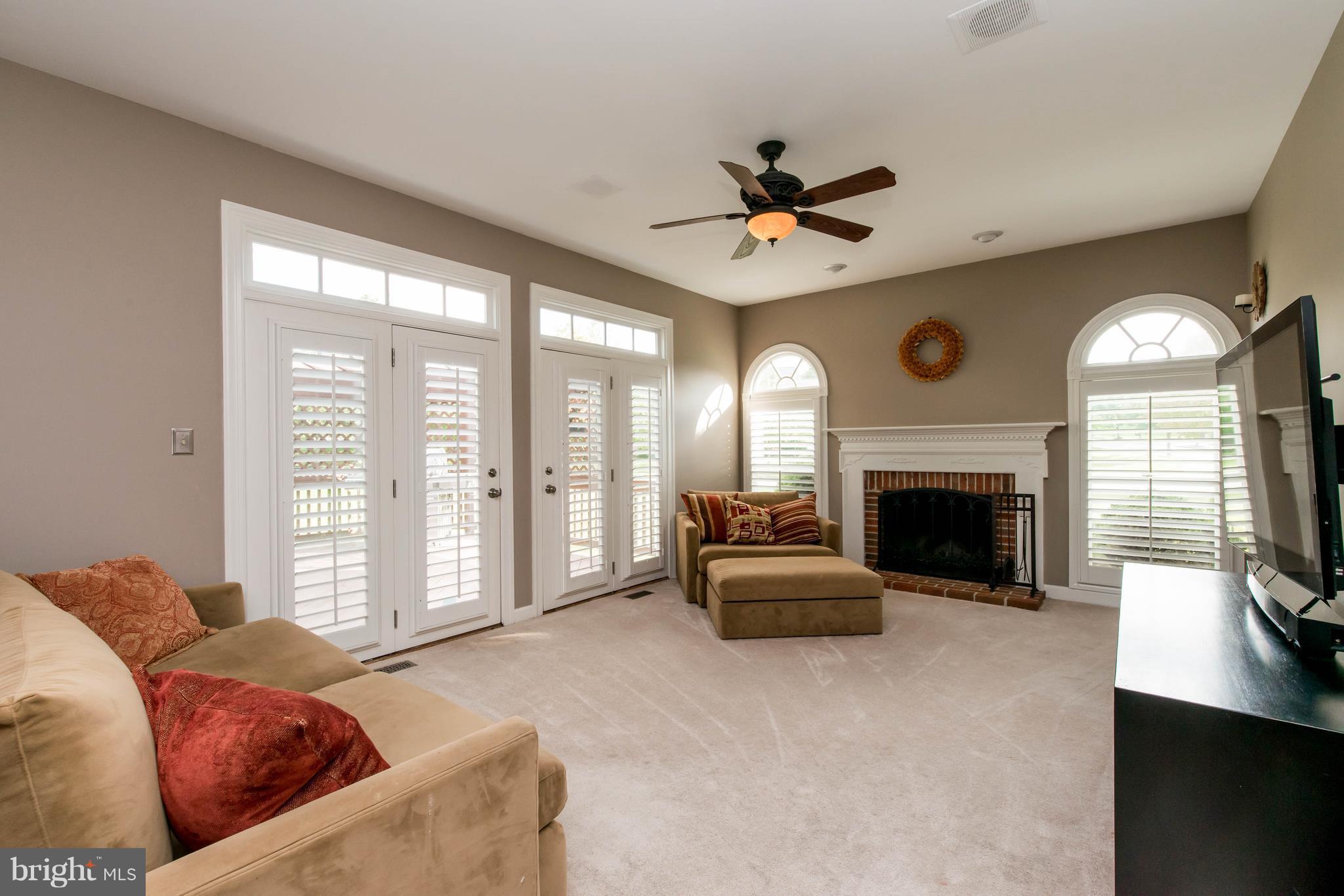 8386 Autumn Rust Road Ellicott City, MD 21043 - Photo 12 of 30 Family Room