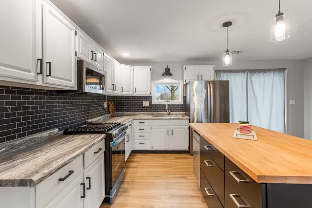 $162,000 | 402 South Washington Street, Saybrook, IL 61770