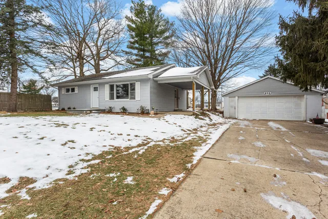 $162,000 | 402 South Washington Street, Saybrook, IL 61770