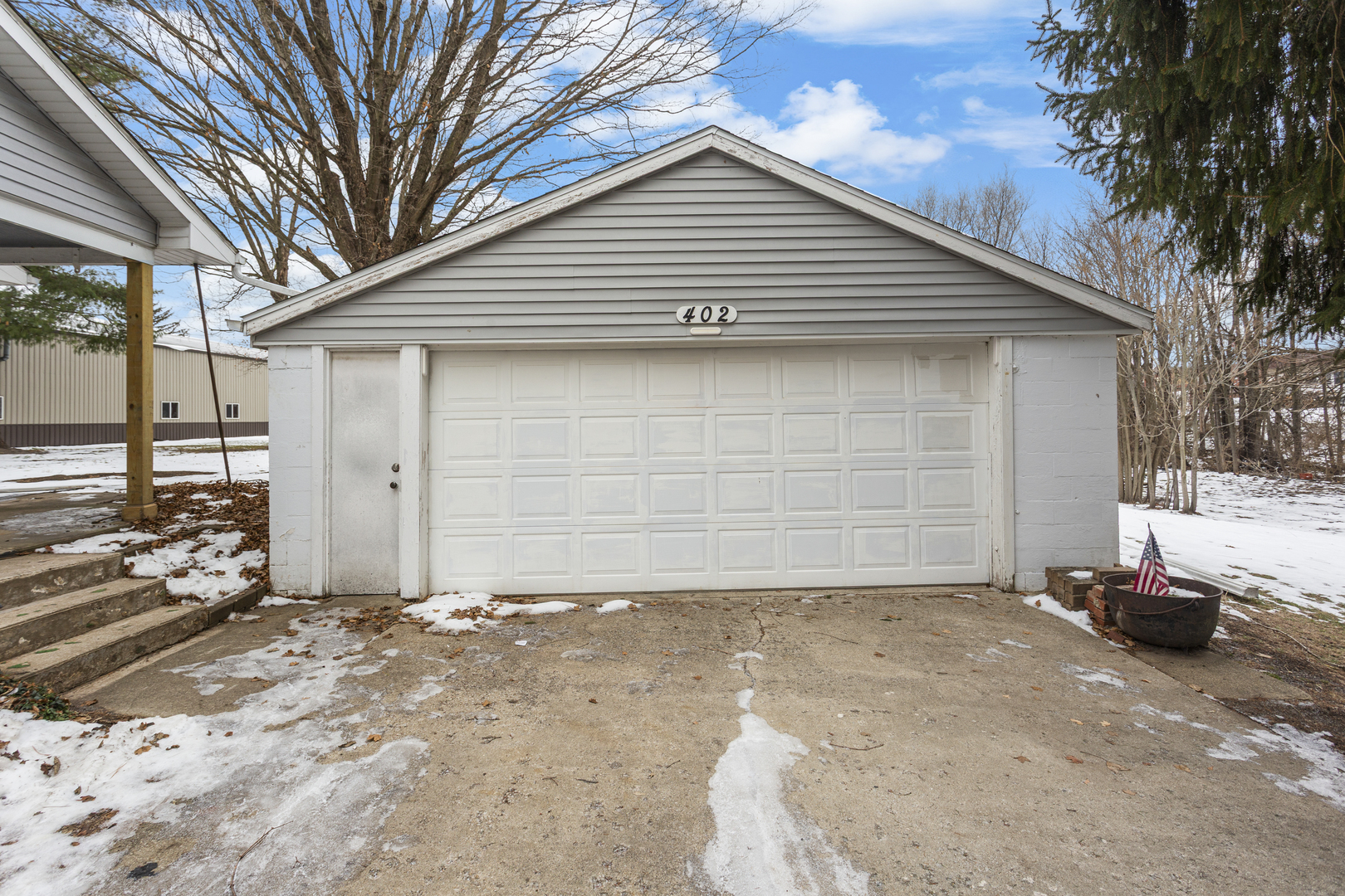 402 South Washington Street Saybrook, IL 61770 - Photo 5 of 24 a view of a house with a yard