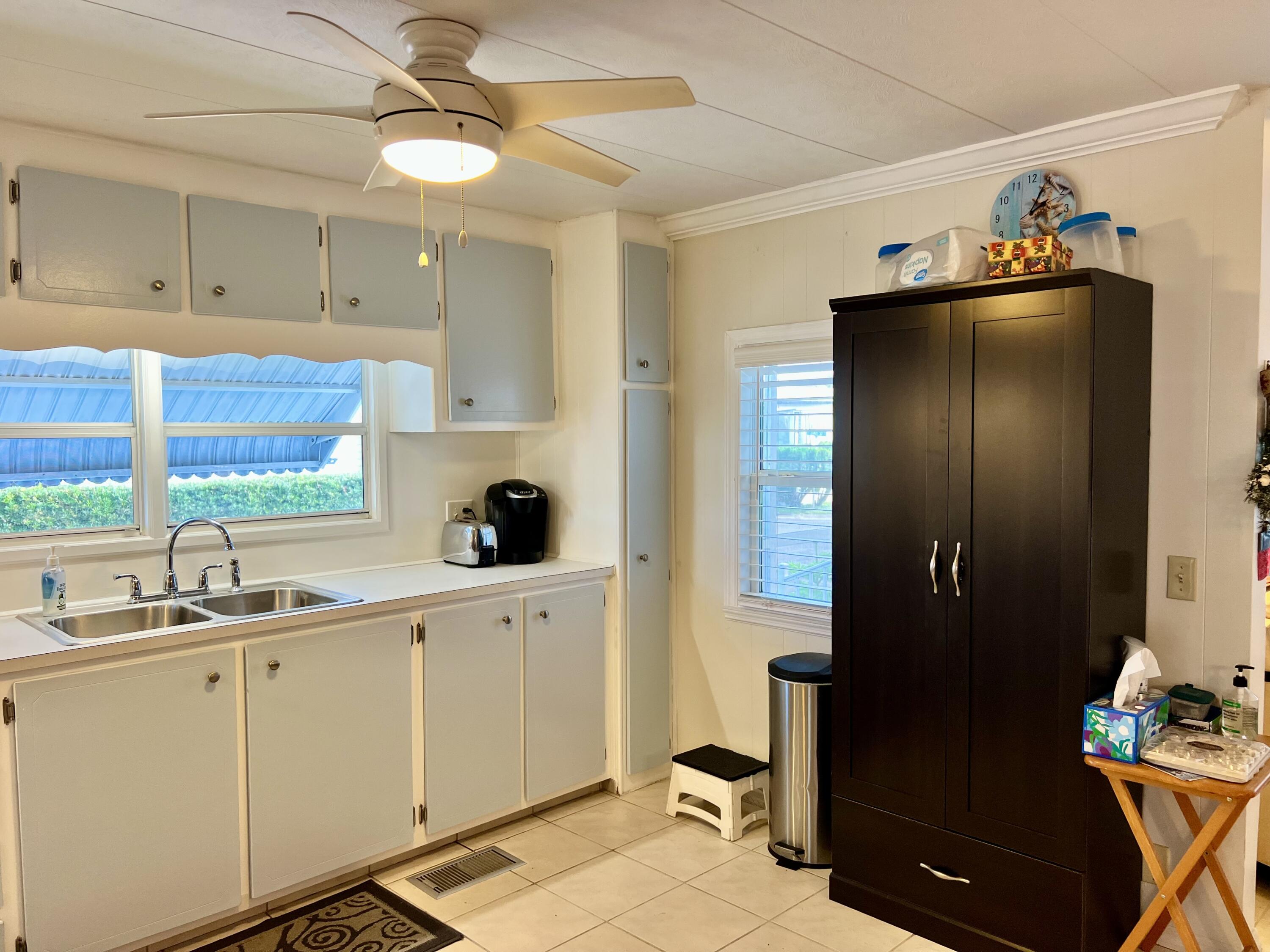 1552 South 33rd Road Hollywood, FL 33021 - Photo 10 of 44 IMG_7874