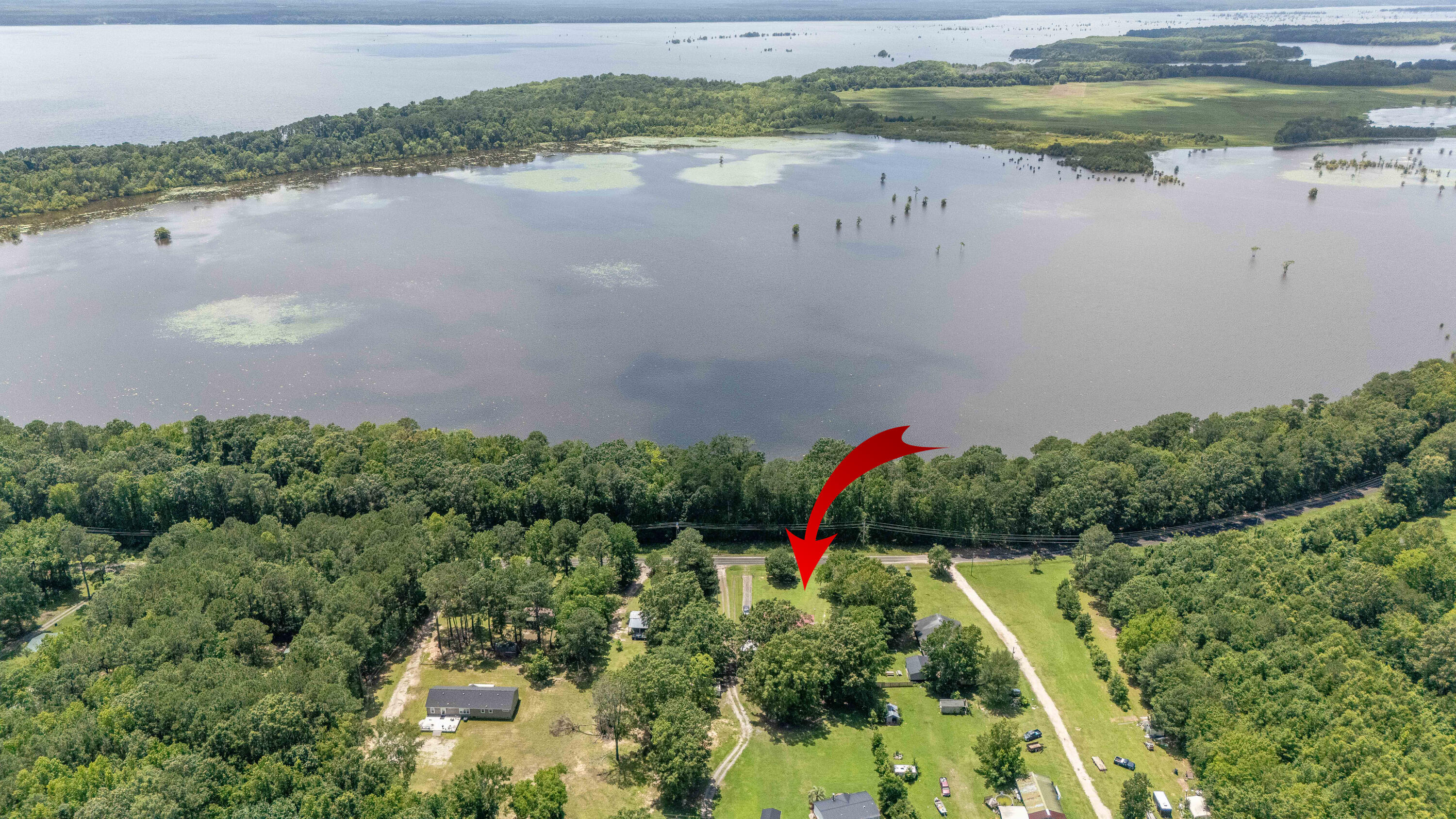 4341 Nelson's Ferry Road Summerton, SC 29148 - Photo 2 of 26 DJI_20250616141923_0019_D