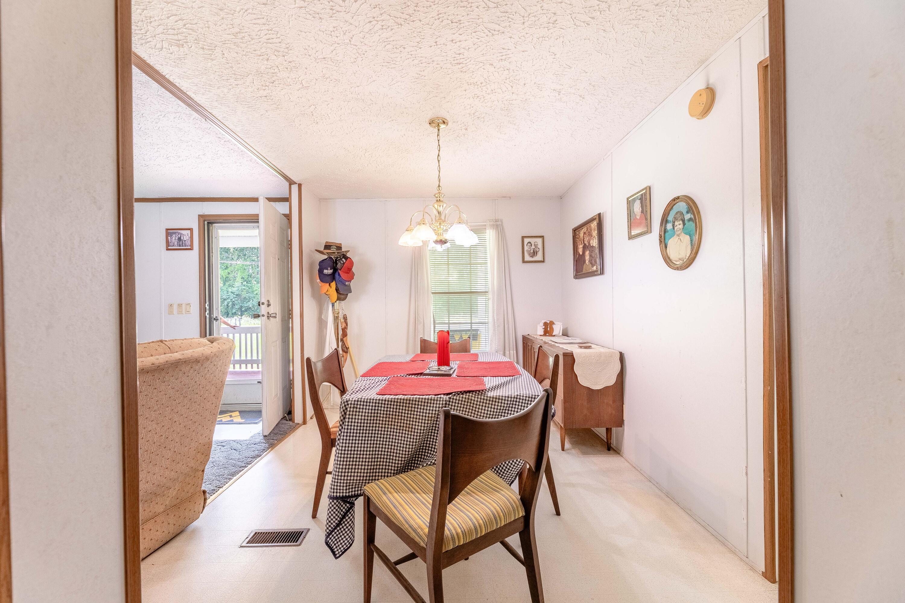 4341 Nelson's Ferry Road Summerton, SC 29148 - Photo 9 of 26 IMG_9834-HDR