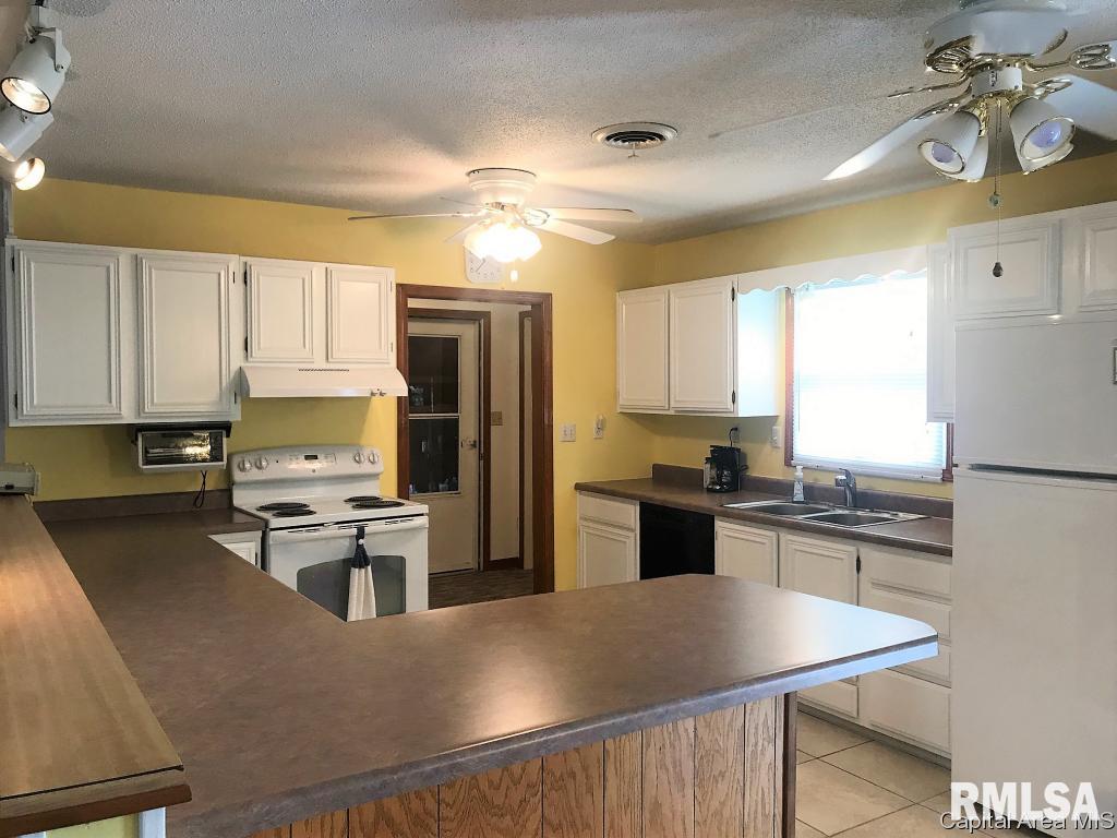 2 Illmo Drive Springfield, IL 62711 - Photo 5 of 23