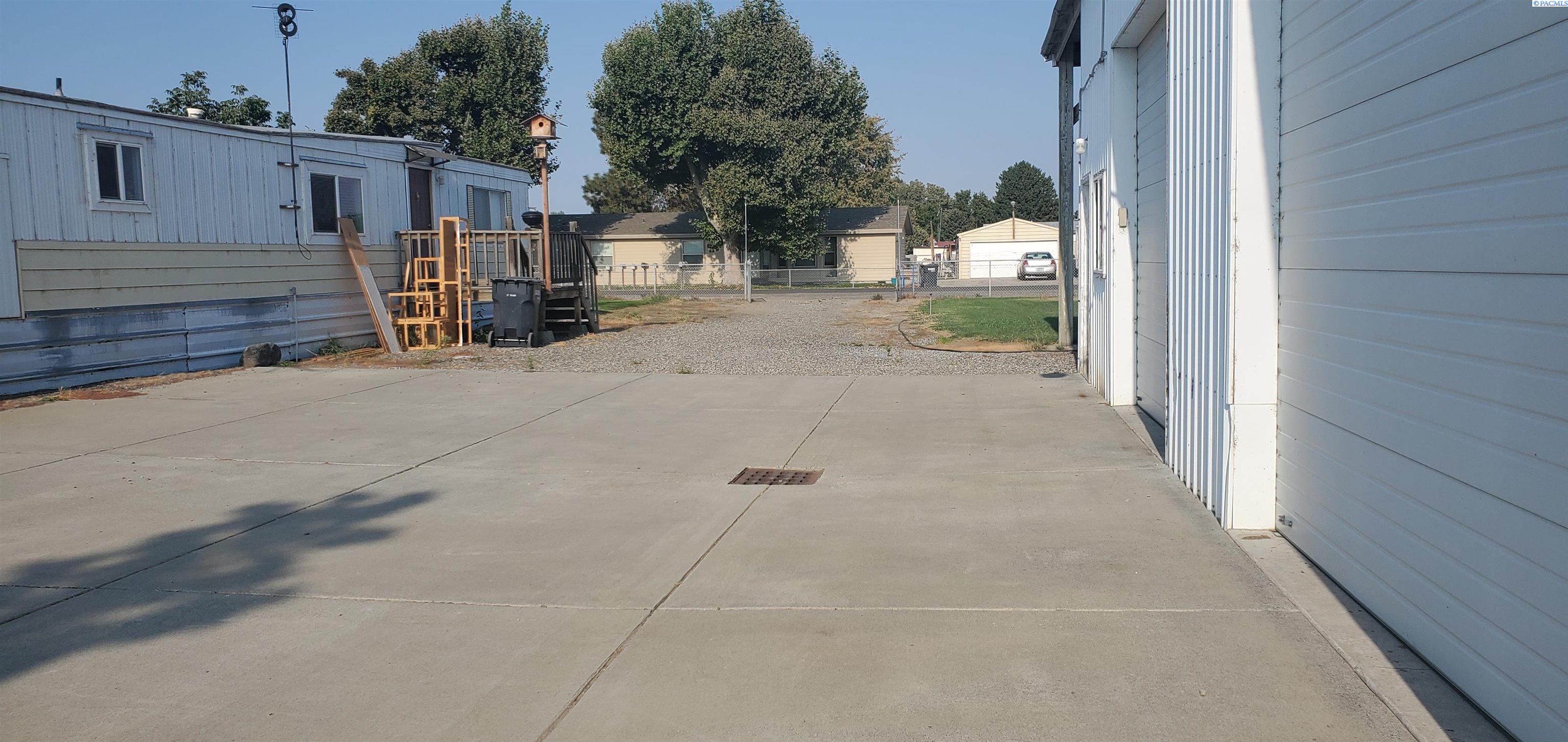 407 Harrison Road Burbank, WA 99323 - Photo 11 of 17 Gallery Image 11