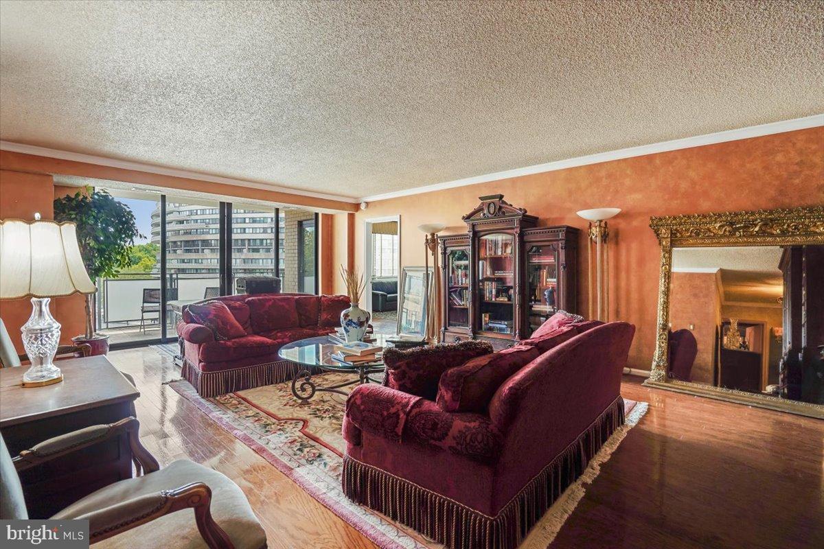 800 25th Street Northwest, Unit 504 Washington, DC 20037 - Photo 8 of 52 Elegant living space with vibrant hues.