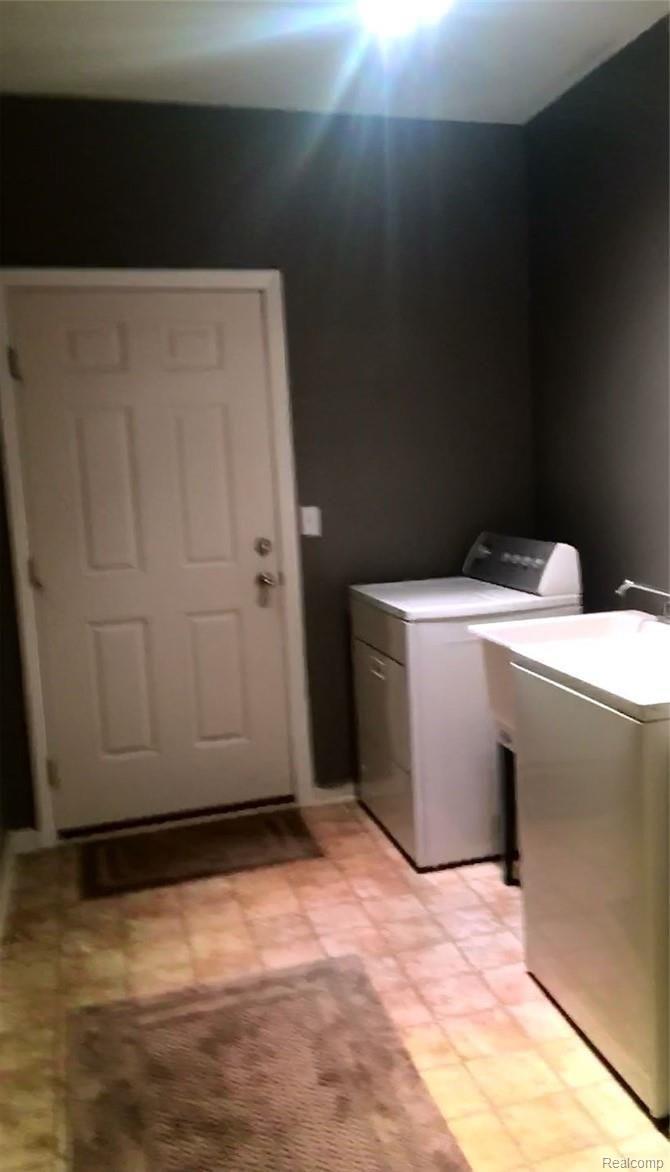4292 Hampton Ridge Boulevard Howell, MI 48843 - Photo 8 of 8 9.JPG