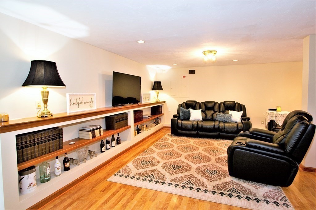 255 Cedar Brook Road Lynn, MA 01904 - Photo 14 of 27 Gallery Image 14