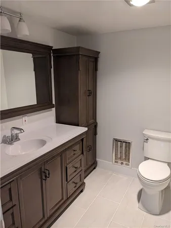 $2,300 | 10 Wild Oaks Road, Unit 124, Goldens Bridge, NY 10526