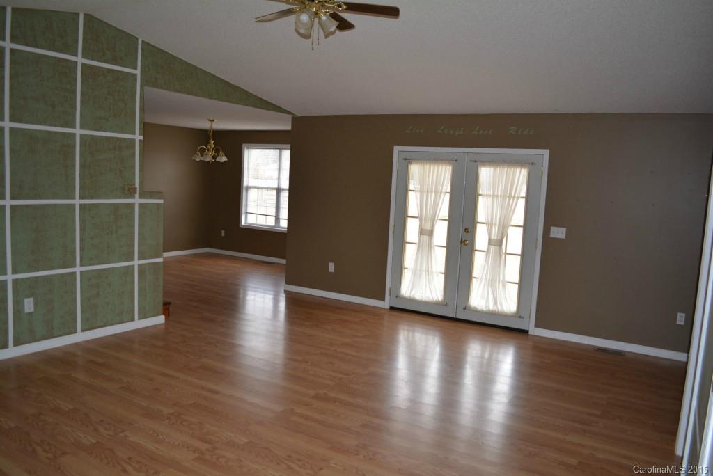 3394 Gordon Road York, SC 29745 - Photo 4 of 24 Gallery Image 4