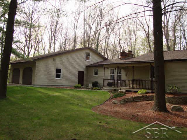 5915 South Steel Road St. Charles, MI 48655 - Photo 9 of 15 20035243-8.JPG