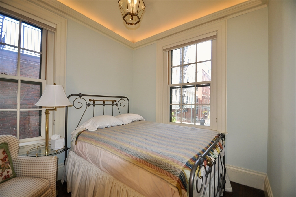 79 Pinckney Street Boston, MA 02114 - Photo 11 of 20