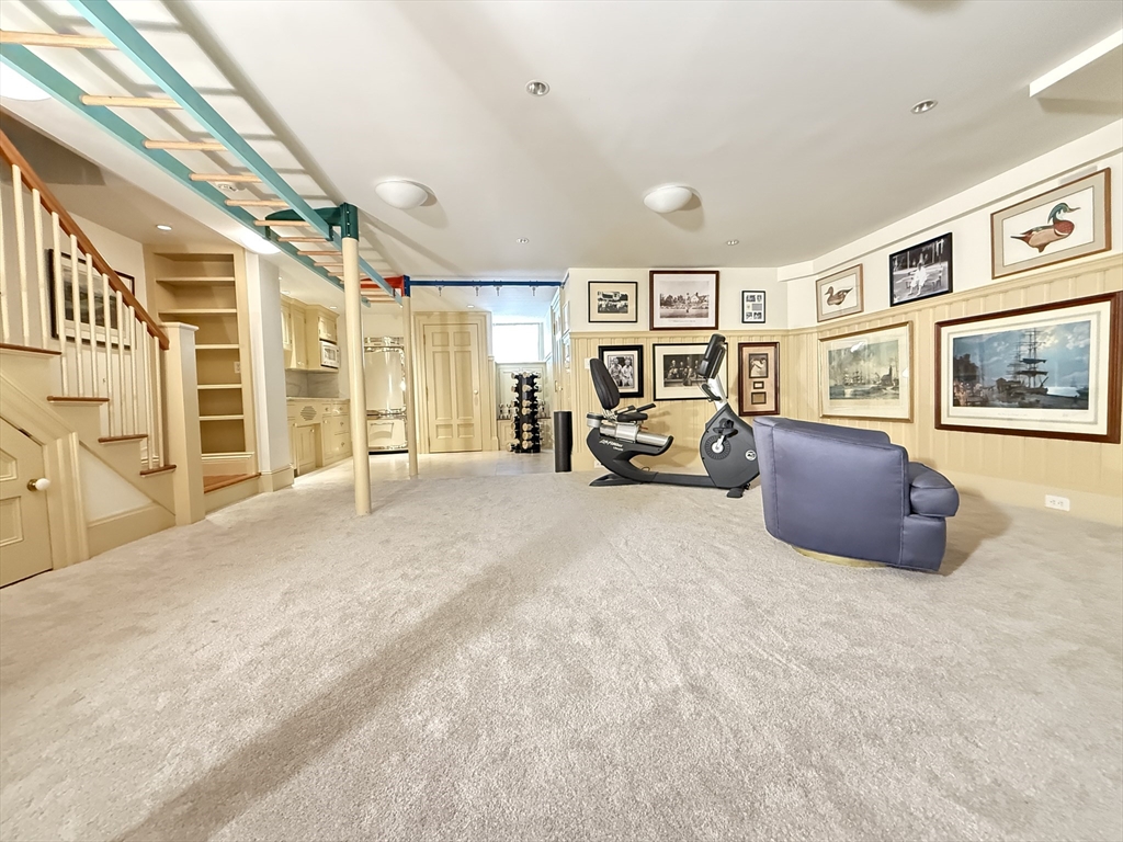 79 Pinckney Street Boston, MA 02114 - Photo 18 of 20