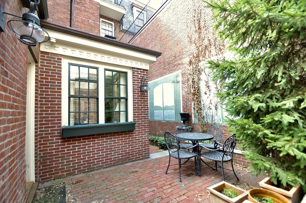 79 Pinckney Street Boston, MA 02114 - Photo 20 of 20