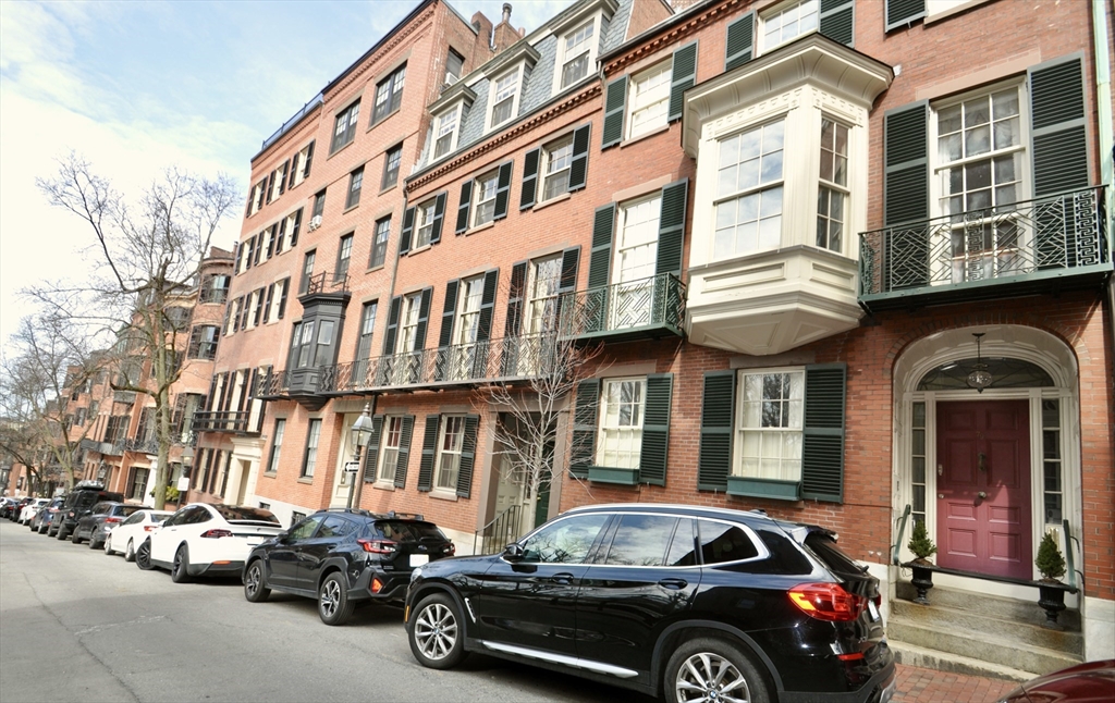 79 Pinckney Street Boston, MA 02114 - Photo 2 of 20