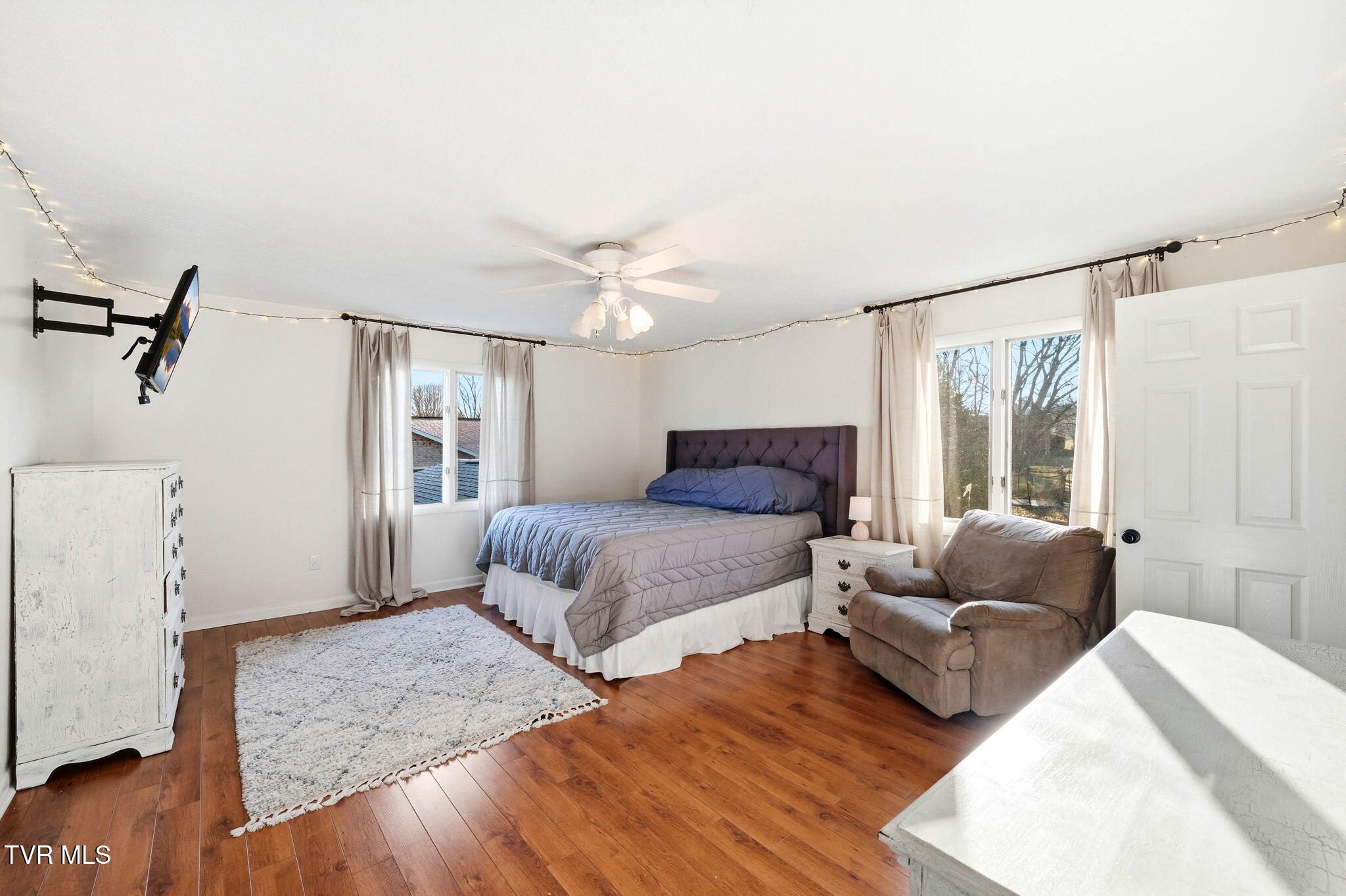 297 Beaver Road Bluff City, TN 37618 - Photo 17 of 36 IMG_5378