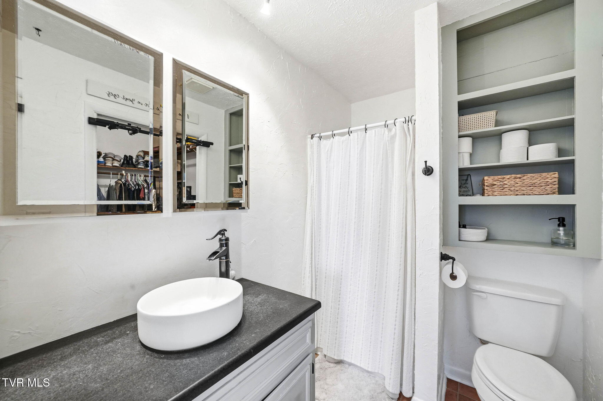 297 Beaver Road Bluff City, TN 37618 - Photo 19 of 36 IMG_5377