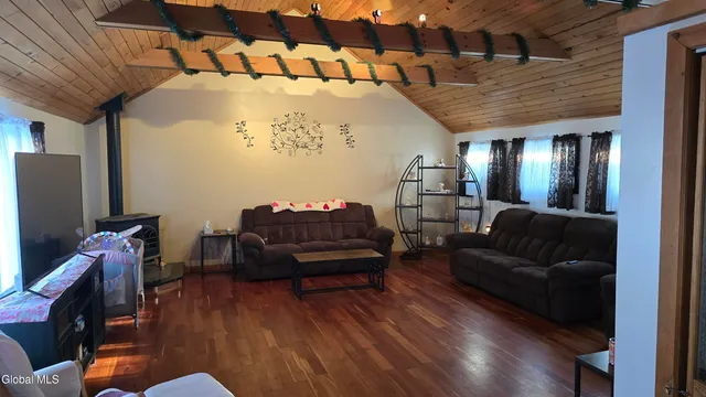 $284,000 | 10 New York Avenue, East Greenbush, NY 12144