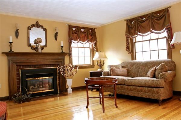 23 Willard Road Reading, MA 01867 - Photo 5 of 23 Gallery Image 5
