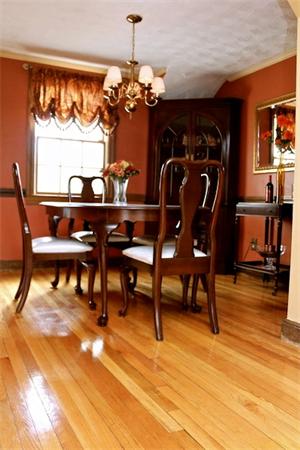 23 Willard Road Reading, MA 01867 - Photo 6 of 23 Gallery Image 6