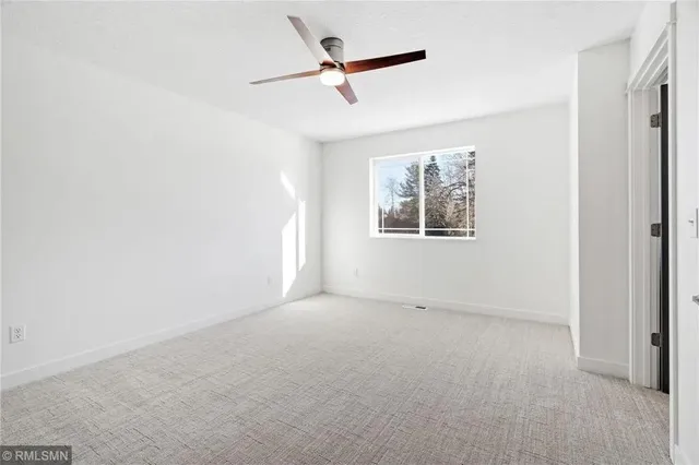 $2,295 | 425 West 8th Street, Unit 21, New Richmond, WI 54017