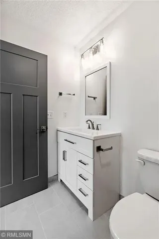 $2,295 | 425 West 8th Street, Unit 21, New Richmond, WI 54017