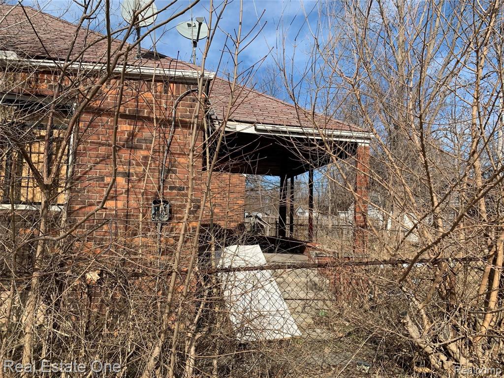 10226 Balfour Road Detroit, MI 48224 - Photo 12 of 13