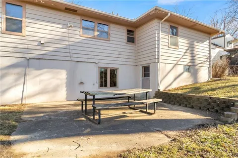 $200,000 | 5128 North Lister Avenue, Kansas City, MO 64119