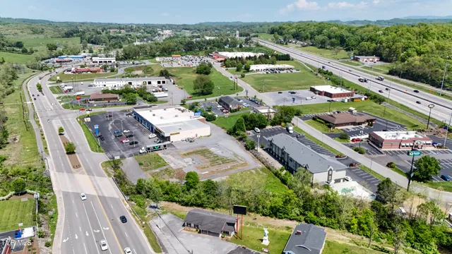 $595,000 | 3323 Lee Highway, Bristol, VA 24202