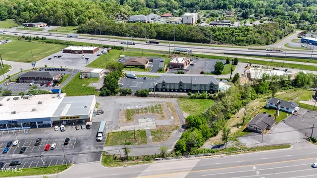 $595,000 | 3323 Lee Highway, Bristol, VA 24202