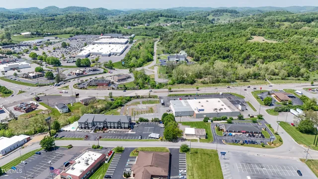 $595,000 | 3323 Lee Highway, Bristol, VA 24202