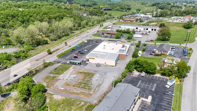 $595,000 | 3323 Lee Highway, Bristol, VA 24202