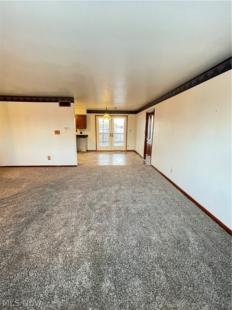 1103 Courtland Road Weirton, WV 26062 - Photo 6 of 23