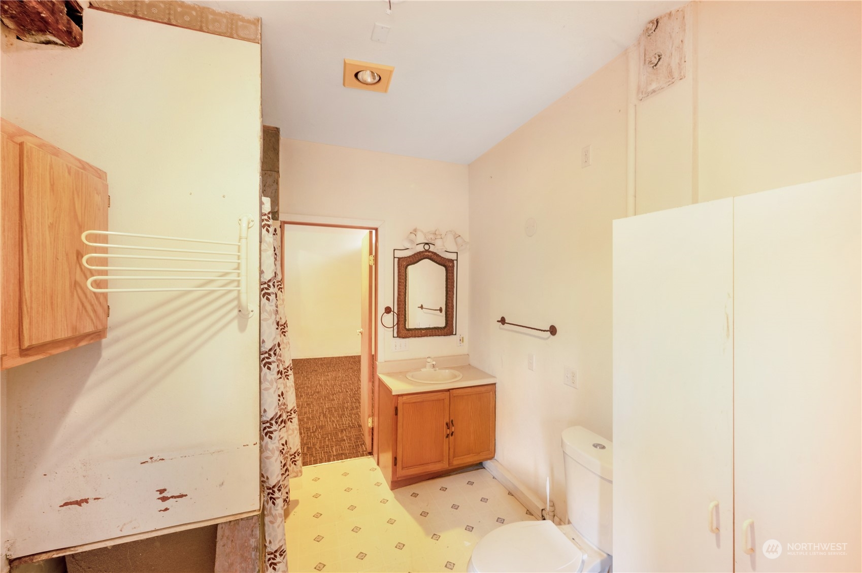 1848 Kelly Road Bellingham, WA 98226 - Photo 21 of 39 a bathroom with a sink toilet and shower