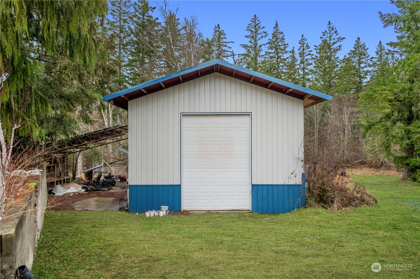 1848 Kelly Road Bellingham, WA 98226 - Photo 26 of 39 a view of backyard with entertaining space