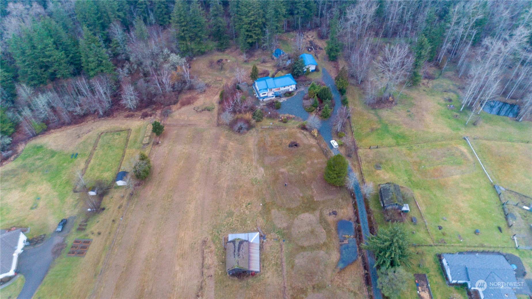 1848 Kelly Road Bellingham, WA 98226 - Photo 5 of 39 a picture of a yard