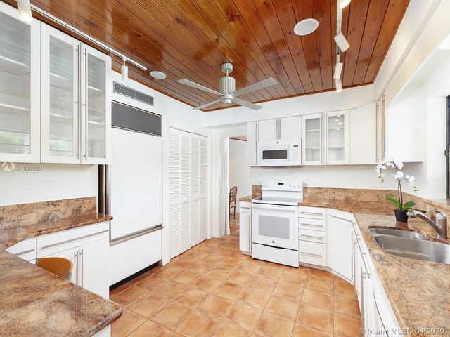 $1,115,000 | 545 Alminar Avenue, Coral Gables, FL 33146